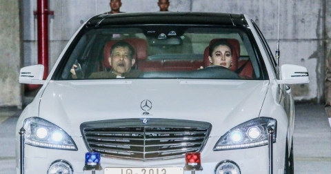 ในหลวง พระราชินี ทรงเสด็จฯ ทอดพระเนตร คอนเสิร์ต เบิร์ด ธงไชย