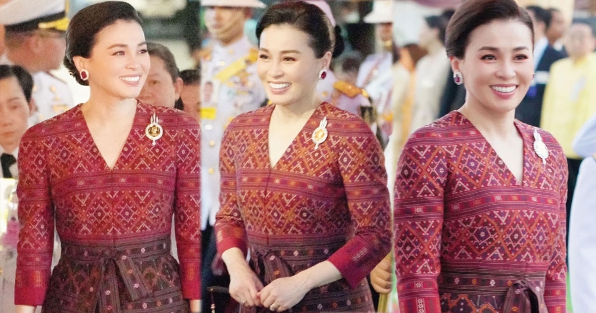 ทรงพระสิริโฉมงดงามยิ่ง พระราชินี ฉลองพระองค์ราตรีไทยสากล